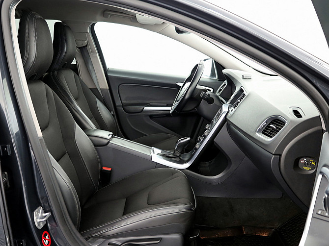 Volvo V60 Summum Facelift ATM 2.0 D4 140kW Tallina - foto 6