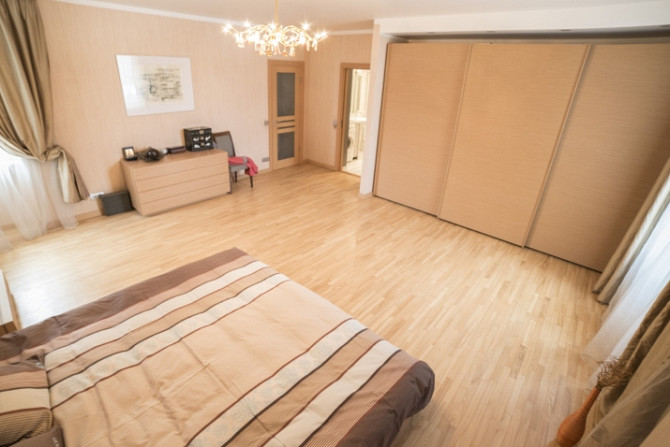 Pārdod ekskluzīvu un plašu dzīvokli Mežaparka sirdī!  Kvalitatīva dzīve prestižākajā Rīga - foto 8