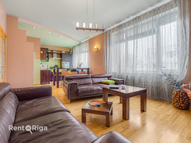 Pārdod plašu un kvalitatīvi labiekārtotu 3 istabu dzīvokli  103,6 m ar lodžiju un balkonu. Rīga - foto 17