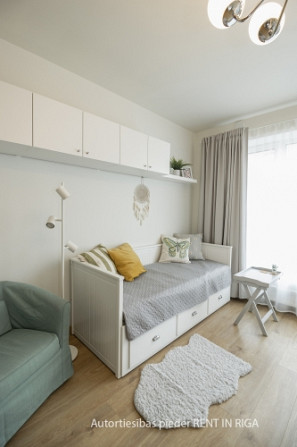 Jauns un kvalitatīvs studio dzīvoklis jaunajā projektā. Aprīkots ar gaumīgām mēbelēm, Rīga - foto 3