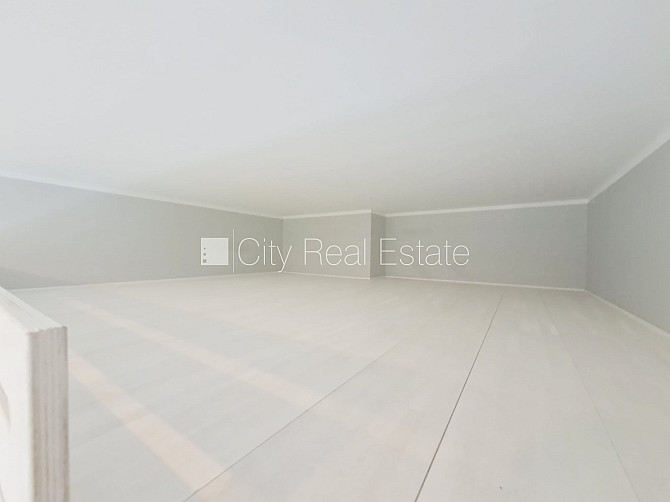 Здание во дворе, реновированный дом, закрытый двор, вход с улицы и со двора, Рига - изображение 5