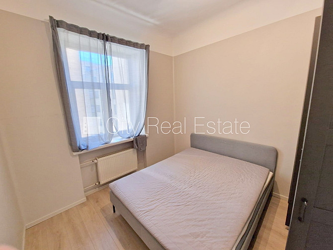 Здание во дворе, реновированный дом, закрытый двор, вход с улицы и со двора, лифт, Рига - изображение 10