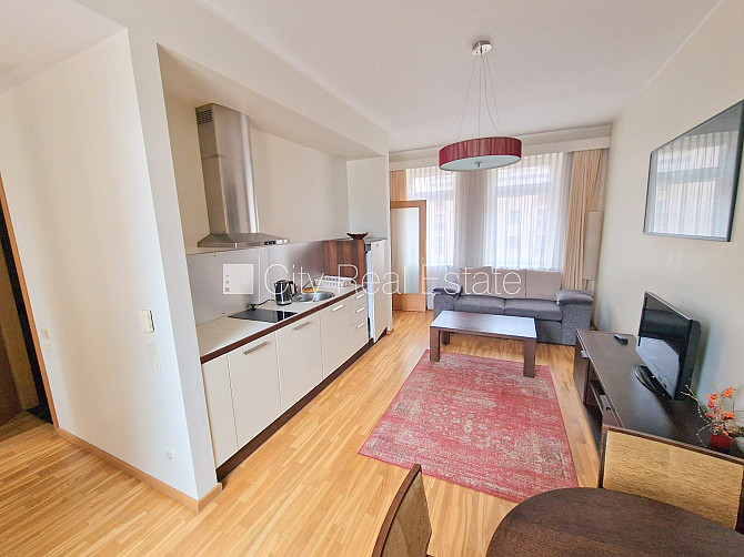 Фасадный дом, вход с улицы, лифт, количество спален 1 шт., высокие потолки, газовое Рига - изображение 3