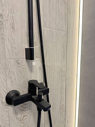 Фасадный дом, реновированный дом, закрытый двор, вход с улицы и со двора, Рига - изображение 5