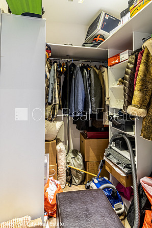 Дом во дворе, закрытый двор, возможность аренды парковки, стоянка на территории Рига - изображение 11