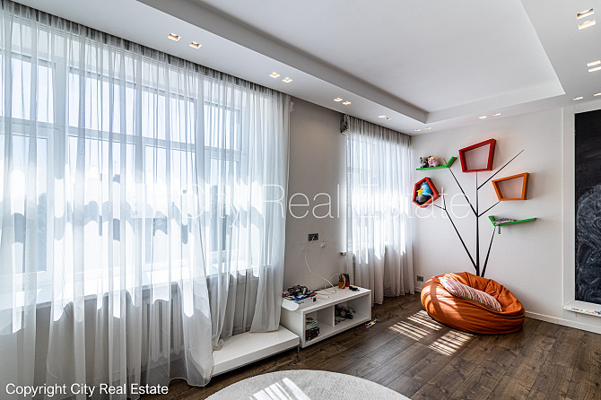 Дом во дворе, закрытый двор, возможность аренды парковки, стоянка на территории Рига - изображение 7