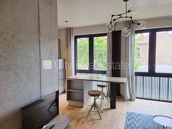 Новостройка, закрытый двор, охраняемый двор, объект охраняет физическая охрана, Рига