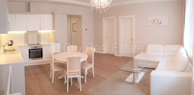 Проект - Residence Lumiere (Ресиденце Лумиере), фасадный дом, реновированный дом, вход с Рига - изображение 1