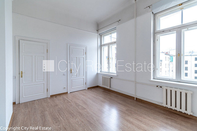 Фасадный дом, реновированный дом, кирпичные стены, фасад с декоративной Рига - изображение 8