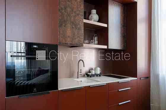 Проект - Place 4, фасадный дом, реновированный дом, лифт, лестничная клетка после Рига