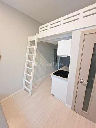 Fasādes māja, renovēta māja, slēgts pagalms, ieeja no ielas, kāpņu telpa pēc kapitālā Rīga - foto 15