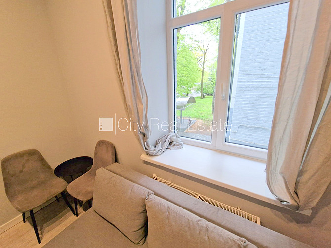 Fasādes māja, renovēta māja, slēgts pagalms, ieeja no ielas, kāpņu telpa pēc kapitālā Rīga - foto 8