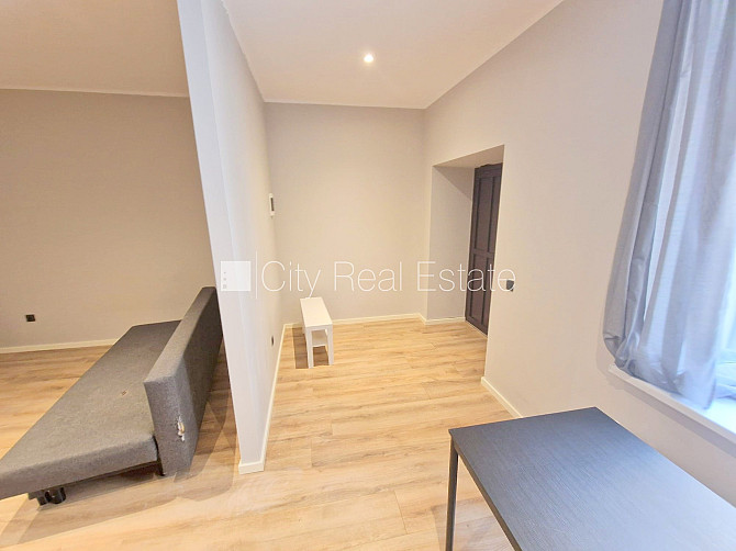 Pagalma ēka, renovēta māja, slēgts pagalms, ieeja no ielas un pagalma, logi vērsti uz ielas Rīga - foto 17