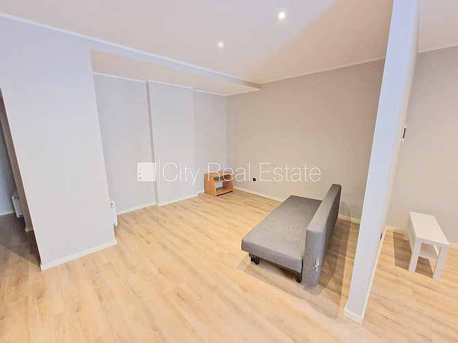 Pagalma ēka, renovēta māja, slēgts pagalms, ieeja no ielas un pagalma, logi vērsti uz ielas Rīga - foto 2