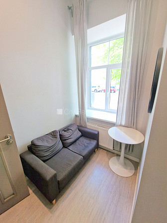 Fasādes māja, renovēta māja, labiekārtota apzaļumota teritorija, slēgts pagalms, ieeja no Rīga - foto 9