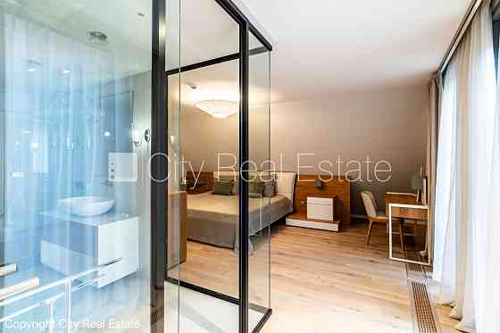 Фасадный дом, реставрированный дом, заменены инженерные коммуникации, Рига