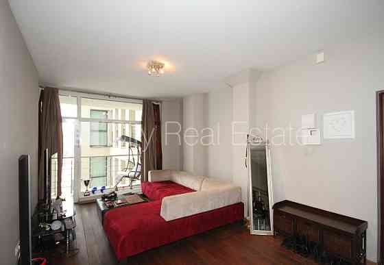 Земля в собственности, новостройка, лифт, лестничная клетка после капитального Рига