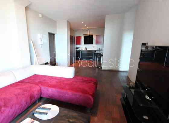 Земля в собственности, новостройка, лифт, лестничная клетка после капитального Рига