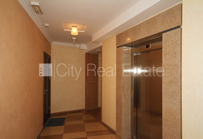 Земля в собственности, новостройка, лифт, лестничная клетка после капитального Рига - изображение 10