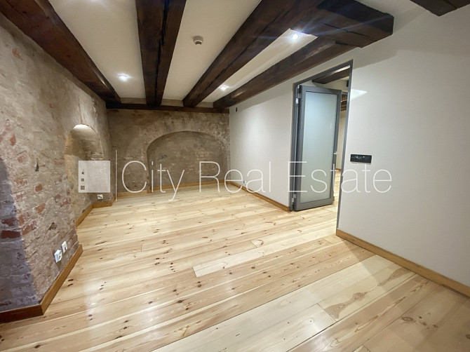 Фасадный дом, реновированный дом, вход с улицы, лифт, лестничная клетка после Рига - изображение 12