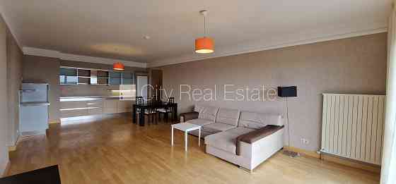 Проект - Panorama Plaza (Панорама Плаза), новостройка, въездные ворота оснащены Rīga