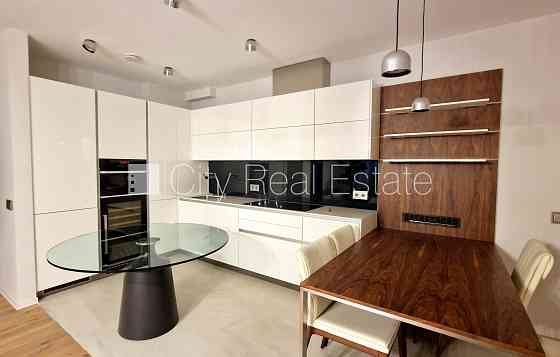 Новостройка, фасадный дом, реставрированный дом, заменены инженерные Рига