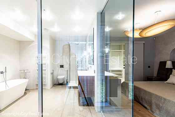 Фасадный дом, реставрированный дом, заменены инженерные коммуникации, Рига