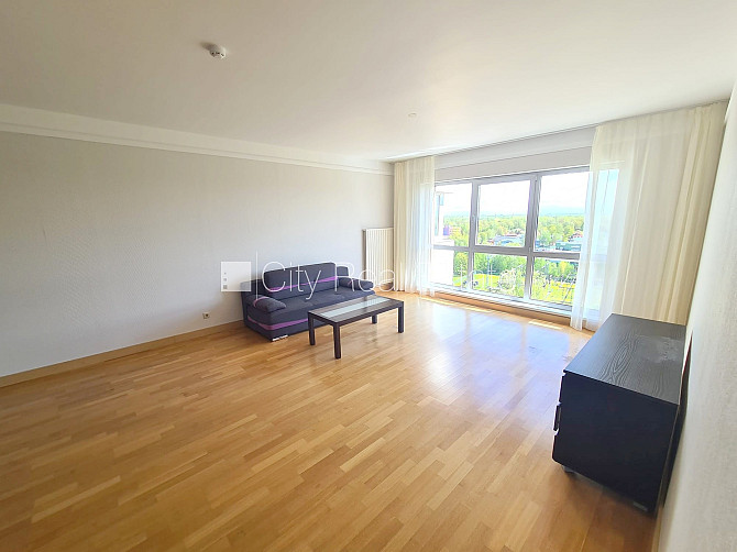 Новостройка, закрытый двор, закрытая территория, гаражные ворота оснащены Рига - изображение 14