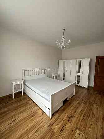 Фасадный дом, реновированный дом, благоустроенный озеленённый двор, закрытый Рига