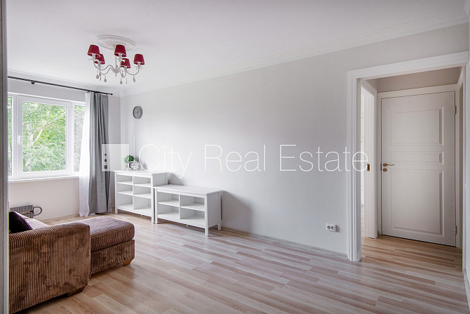 Земля в собственности, дом во дворе, благоустроенная озеленённая территория, Рига - изображение 5