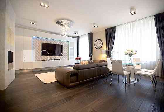 Проект - Blaumaņa 3 (Блауманя 3), фасадный дом, реновированный дом, поменянное покрытие Рига