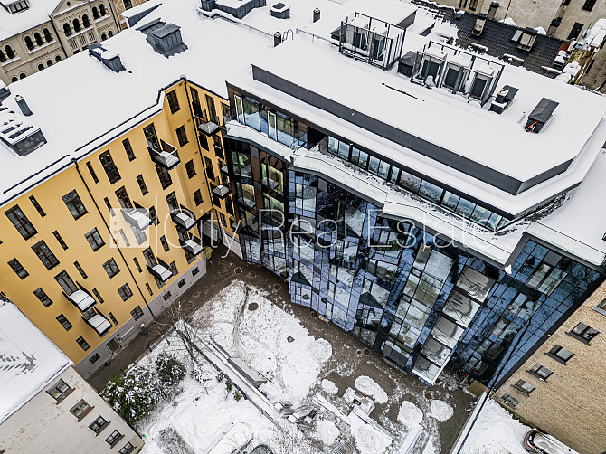 Fasādes māja, renovēta māja, slēgts pagalms, iespēja nomāt autostāvvietu, pazemes Rīga - foto 13