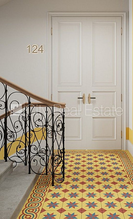 Фасадный дом, реновированный дом, установлены солнечные панели , закрытый двор, Рига - изображение 15