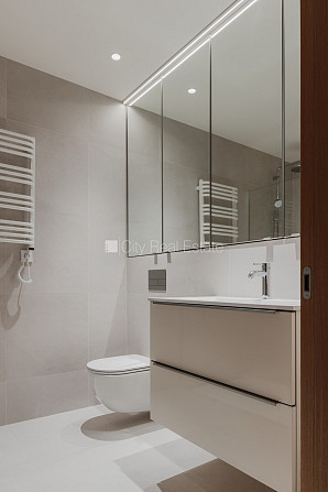 Fasādes māja, renovēta māja, slēgts pagalms, iespēja nomāt autostāvvietu, pazemes Rīga - foto 6