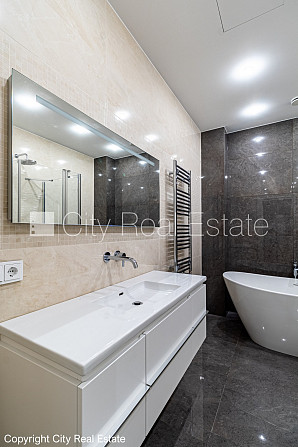 Реновированный дом, закрытый двор, возможность аренды парковки, охраняемая Рига - изображение 14