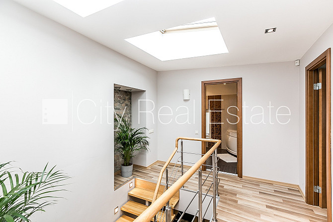 Дом во дворе, мансарда, окна выходят во двор, количество спален 2 шт., двухэтажный, Рига - изображение 8