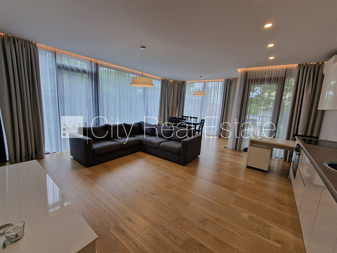 Новостройка, фасадный дом, количество квартир в здании 10 шт., межэтажные Рига - изображение 1