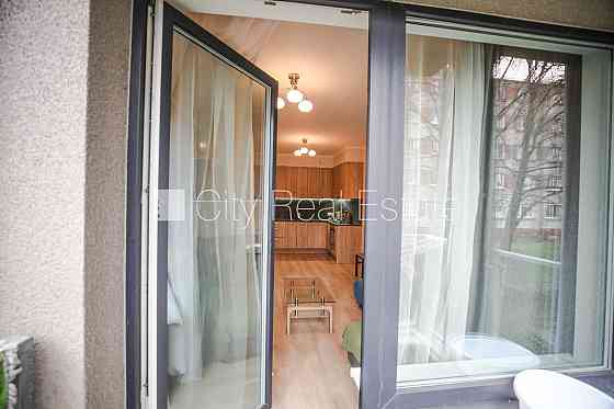 Новостройка, благоустроенная озеленённая территория, закрытая территория, место Рига