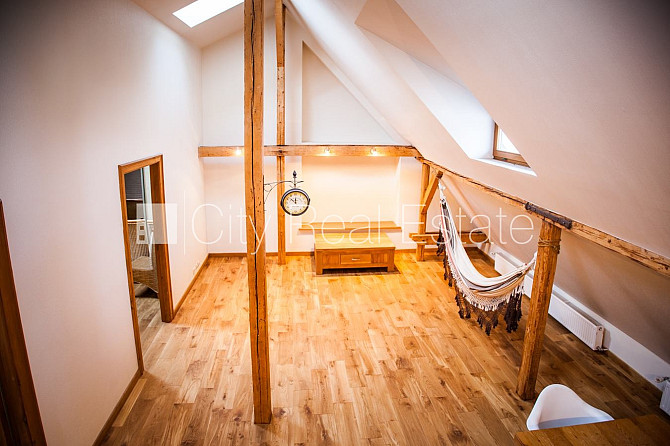 Фасадный дом, место для машины, лестничная клетка после косметического ремонта, Рига - изображение 13