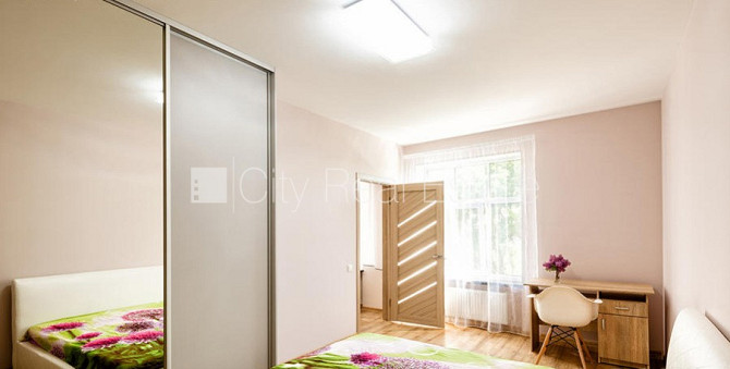 Здание во дворе, реновированный дом, возможность аренды парковки, вход со двора, Рига - изображение 8