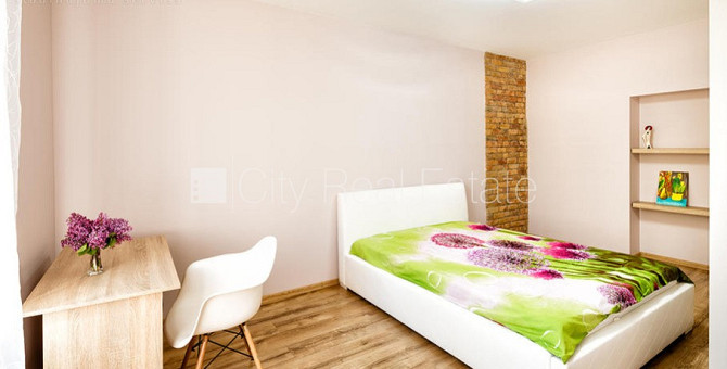 Здание во дворе, реновированный дом, возможность аренды парковки, вход со двора, Рига - изображение 7