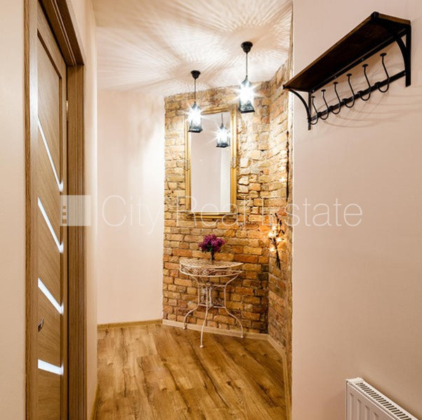 Здание во дворе, реновированный дом, возможность аренды парковки, вход со двора, Рига - изображение 6