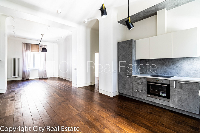 Проект - J5, фасадный дом, реновированный дом, благоустроенный озеленённый двор, Рига - изображение 1