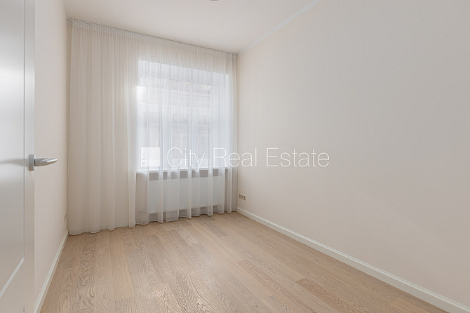 Здание во дворе, реновированный дом, благоустроенный озеленённый двор, закрытый Рига - изображение 11