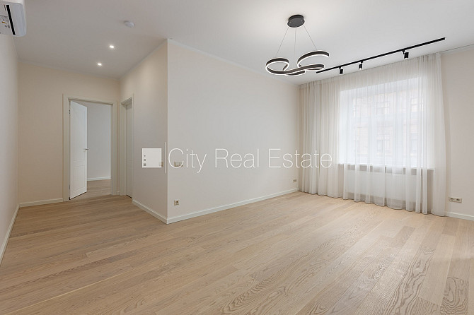 Фасадный дом, реновированный дом, благоустроенный озеленённый двор, закрытый Рига - изображение 11