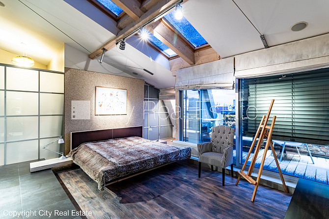 Fasādes māja, renovēta māja, ieeja no ielas, ir lifts, terase, logi vērsti mājas abās Rīga - foto 18