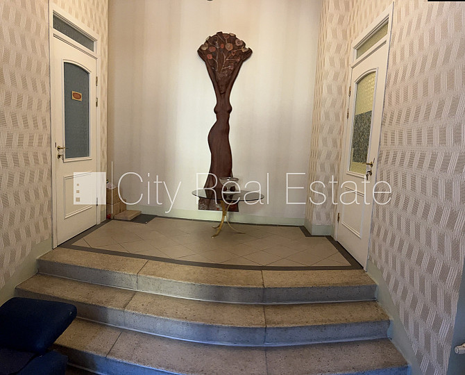 Новостройка, фасадный дом, закрытый двор, места для нескольких машин, вход с Рига - изображение 10