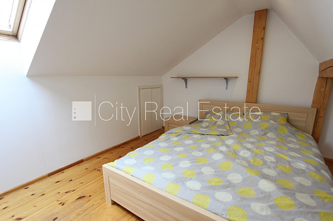 Фасадный дом, вход с улицы, мансарда, сауна, смежно-изолированные комнаты, высокие Рига - изображение 8