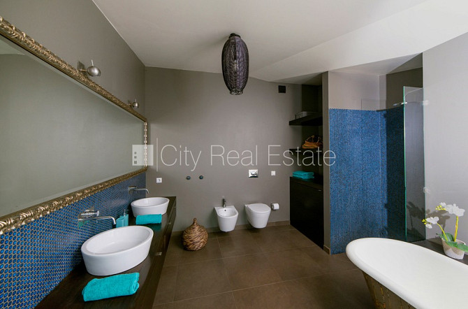 Фасадный дом, мансарда, лестничная клетка после капитального ремонта, Рига - изображение 18