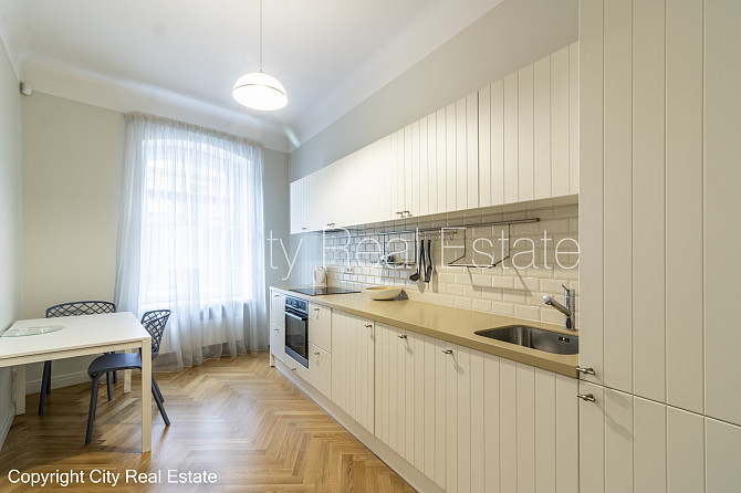 Fasādes māja, renovēta māja, slēgts pagalms, ieeja no ielas, ir lifts, logi vērsti uz pagalma Rīga - foto 4